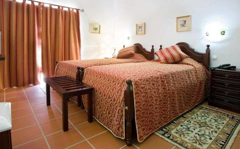 Hotel Quinta Dos Bastos Évora Extérieur photo